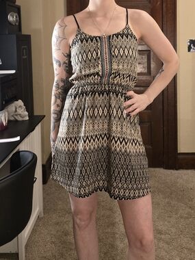 Trixxi Black and Beige Geometric Mini Dress